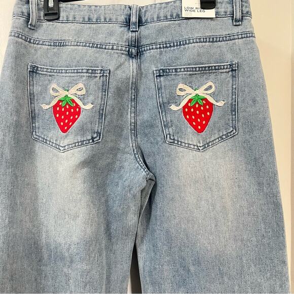 Forever 21 Blue Wide Leg Embroidered Strawberry Bow Jeans Size Large - Picture 6 of 16